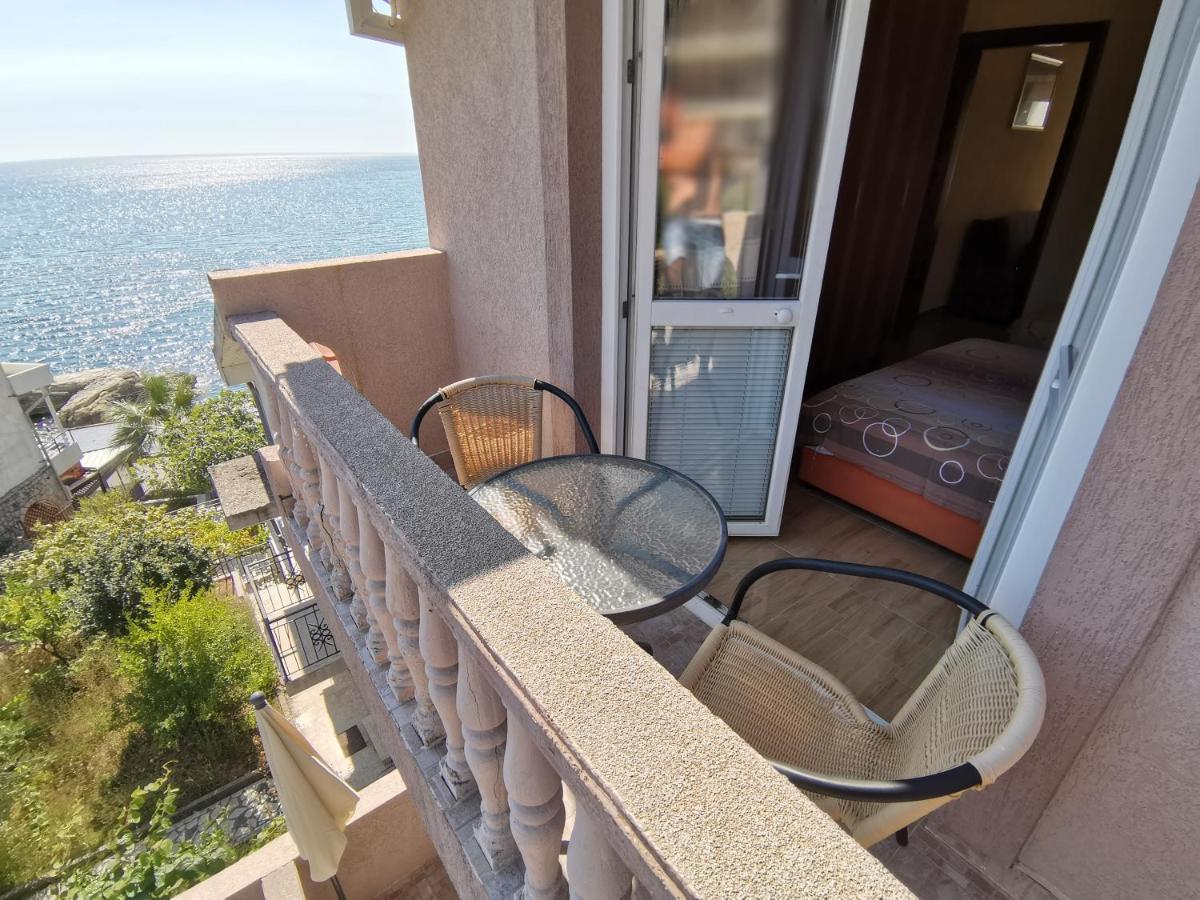 Apartments Abramovic Сутоморе Экстерьер фото