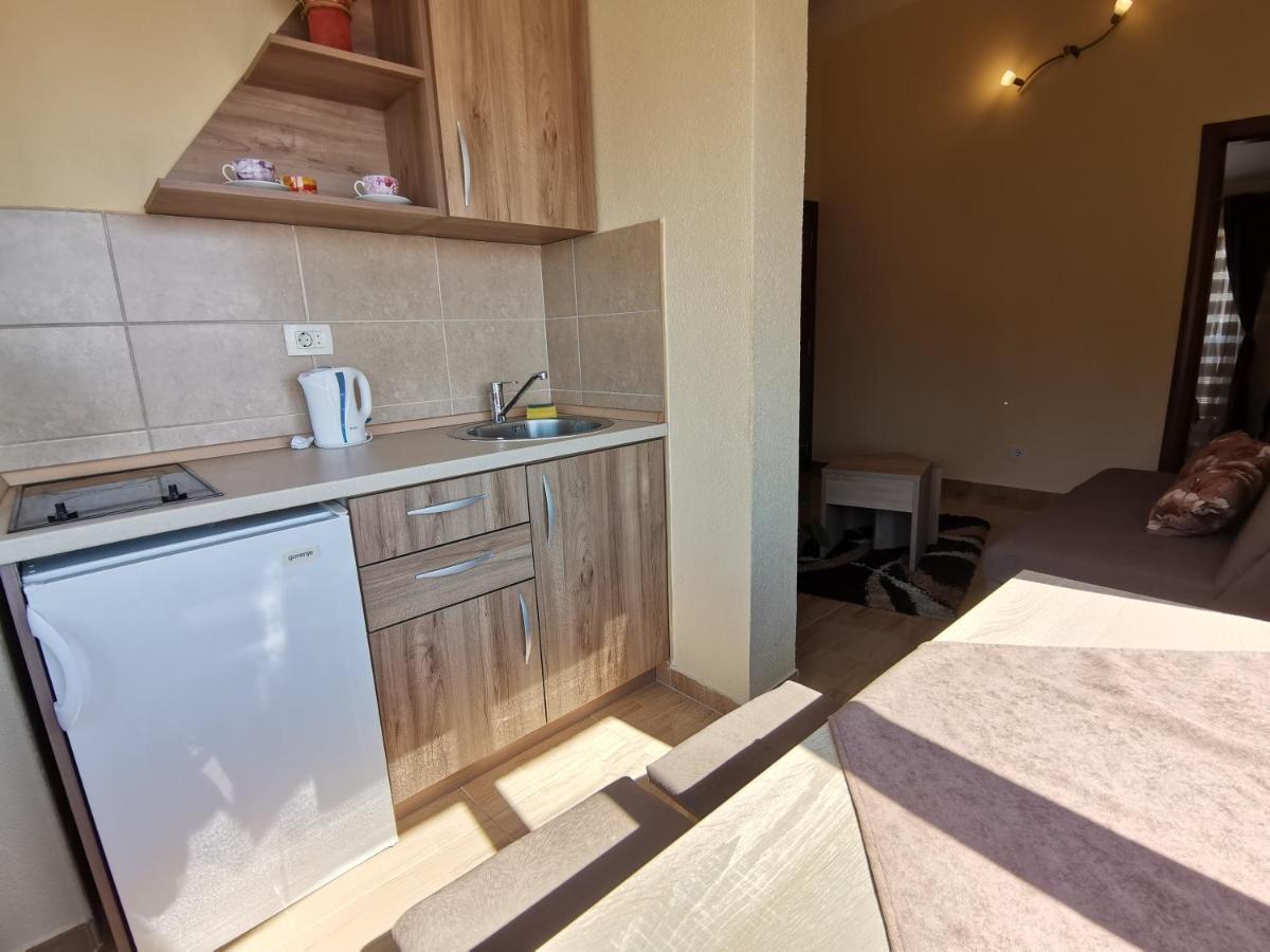 Apartments Abramovic Сутоморе Экстерьер фото