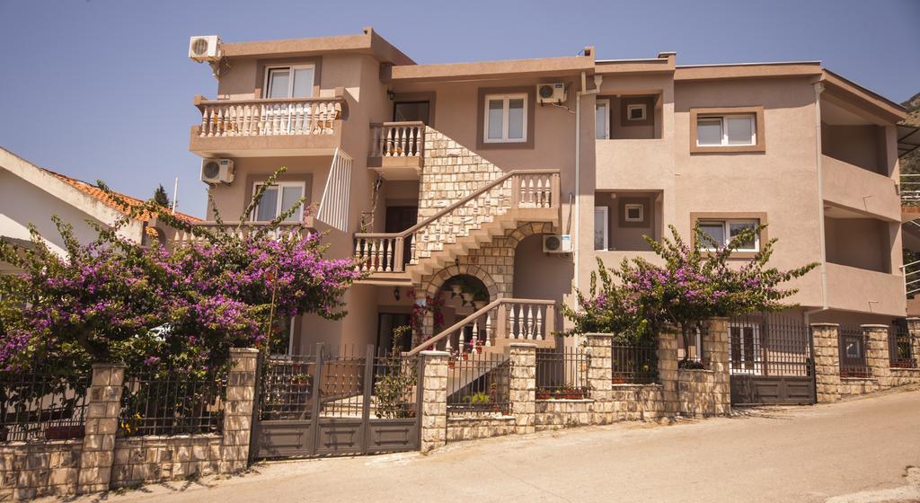 Apartments Abramovic Сутоморе Экстерьер фото
